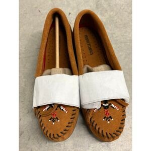 Minnetonka Moccasins‎ Beaded Tan Suede Women's Size 8 Flat Shoes